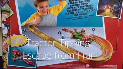 Disney Cars TRACTOR TIPPING Toy Playset - Lightning McQueen Escape From Frank!
