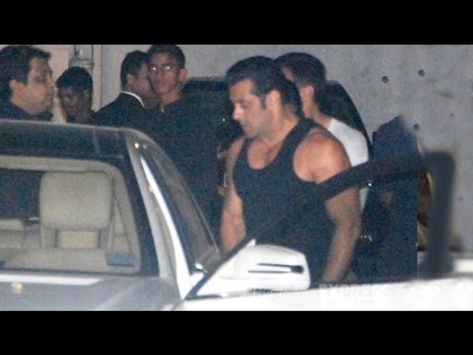 Marks And Spencers 2015 Collection Launch Red Carpet | Salman, Shahrukh, Aamir