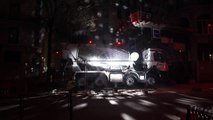 Camion de Noel : Boule à facettes géantes sur un camion bétonnière !