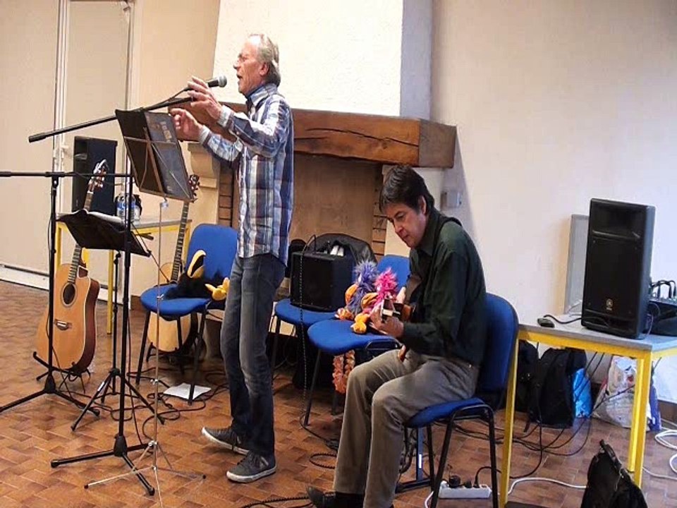 Chante de Fugain par deux des 3 givrés