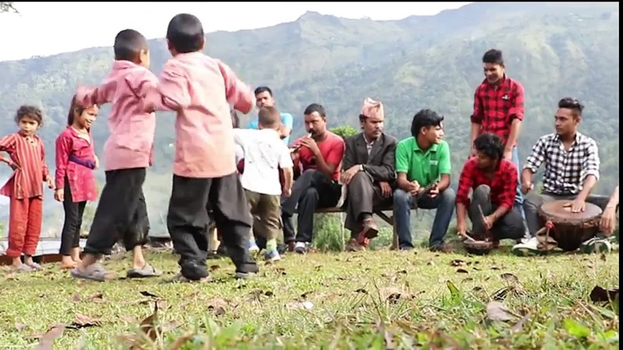 _ल हेर्नुहोस यो बर्षकै बबाल पञ्चेबाजाको भिडियो अनि नाच्नुहोस छमछमि @ superhit panche baja song 2073