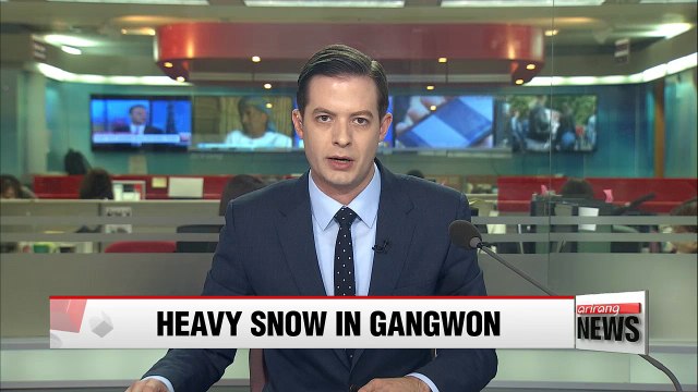 Heavy snow in Gangwon-do province causes road closure