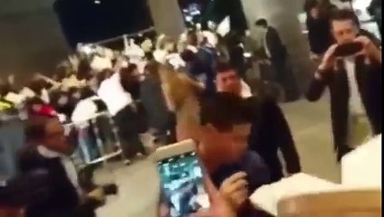 James Rodríguez, el más aclamado por los fans en Japón al firmar autógrafos