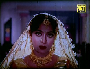 tomay dekhle mone(Bangla movie song) তোমায় দেখলে মনে হয় [বিয়ের ফুল] শাকিল, শাবনুর _ Tomay Dekhle Mone Hoy - Shakil Khan, Shabnur
