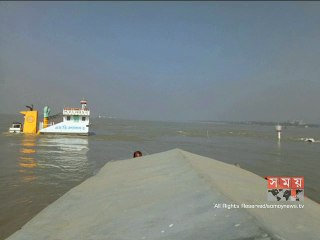 বঙ্গোপসাগরে ডুবে গেছে চারটি লাইটারেজ জাহাজ, নিখোঁজ ২