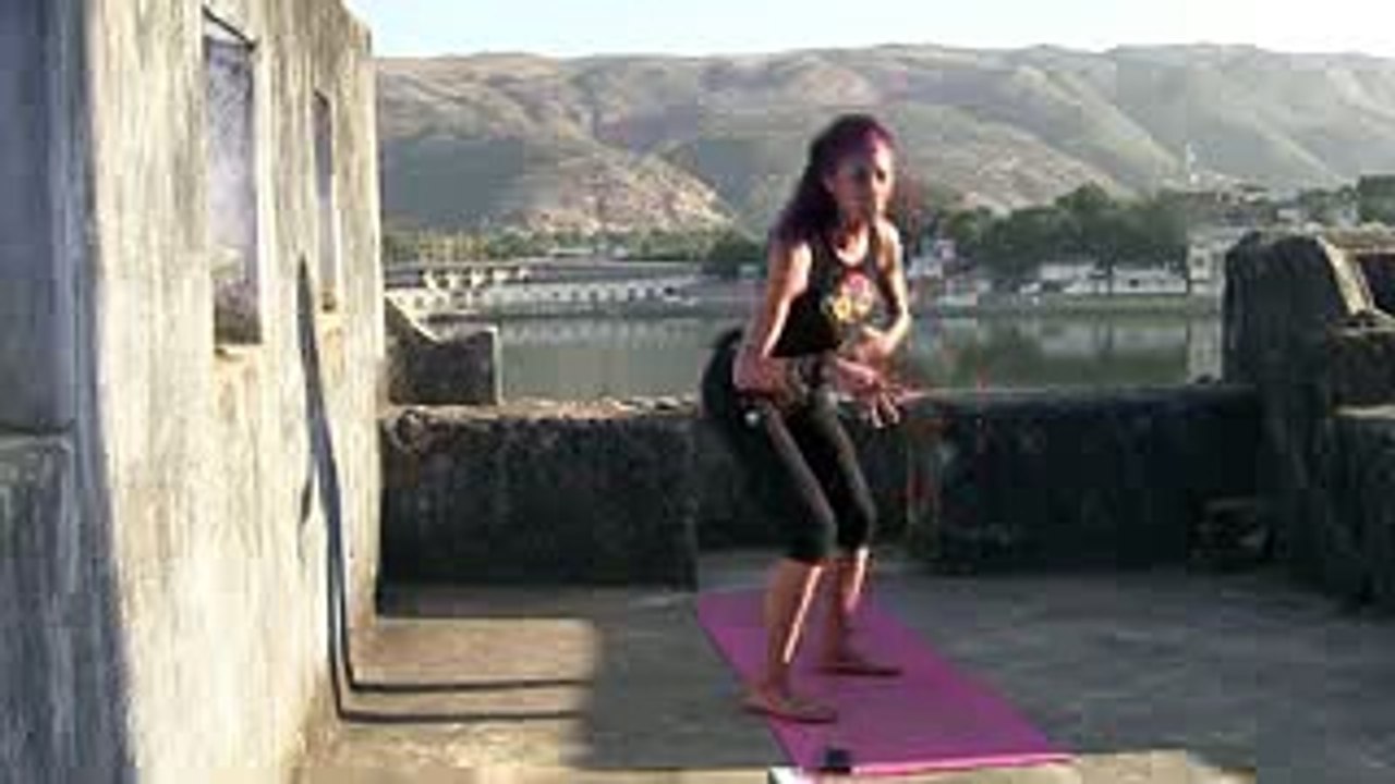 Super Charged Aum-azing 30 min Workout for Body, Mind and Soul! HIIT, Cardio, Core, Yoga, Savasana! - YouTube