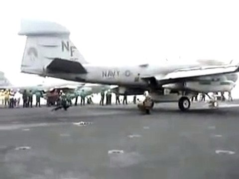 S'amuser avec le souffle d'un réacteur d'avion au décollage