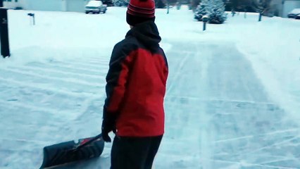 Déneiger avec un hoverboard