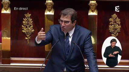 "Dès que le Premier ministre aura fini de lire ses textos..." : Christian Jacob tacle Bernard Cazeneuve