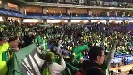 Torcida do Atlético Nacional canta em Osaka, no Japão: "Vamos Vamos Chape"