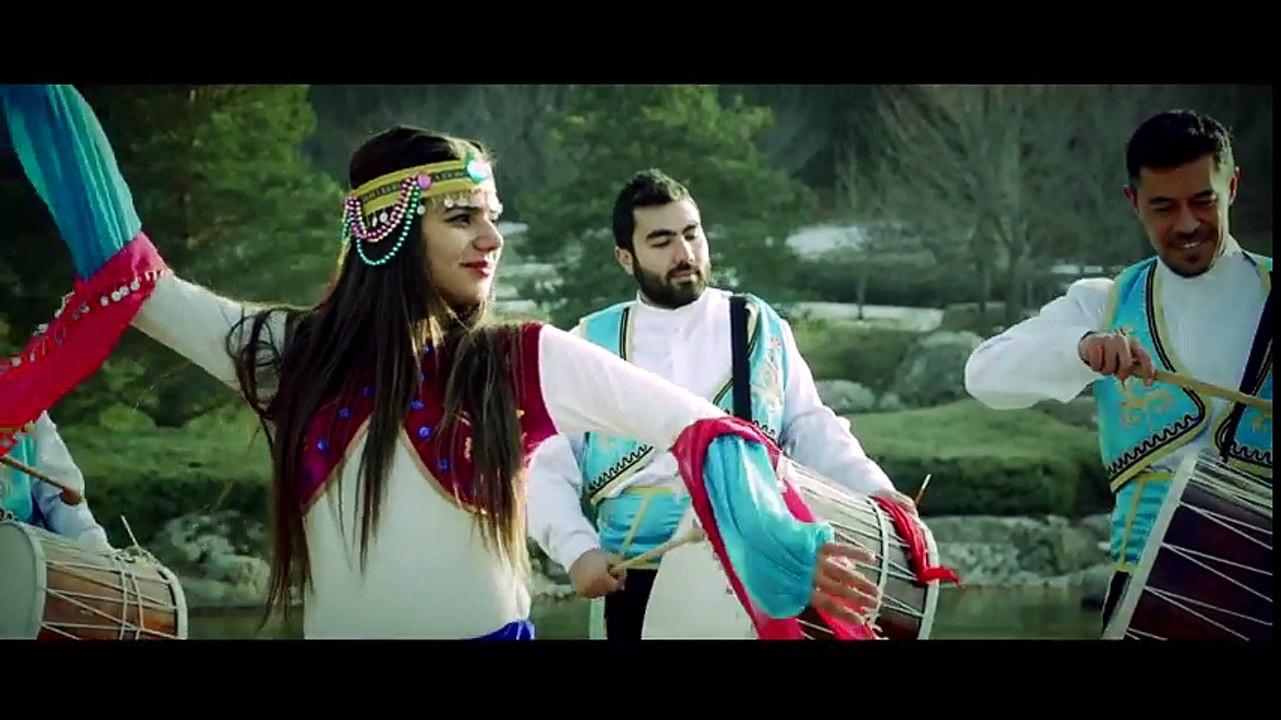 AWAZ AHMED   POTPORİ