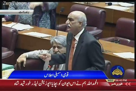 Bad Condition of Khawaja Saad Rafiq After PTI Chanting Slogans Nawaz Sharif Chor Hai