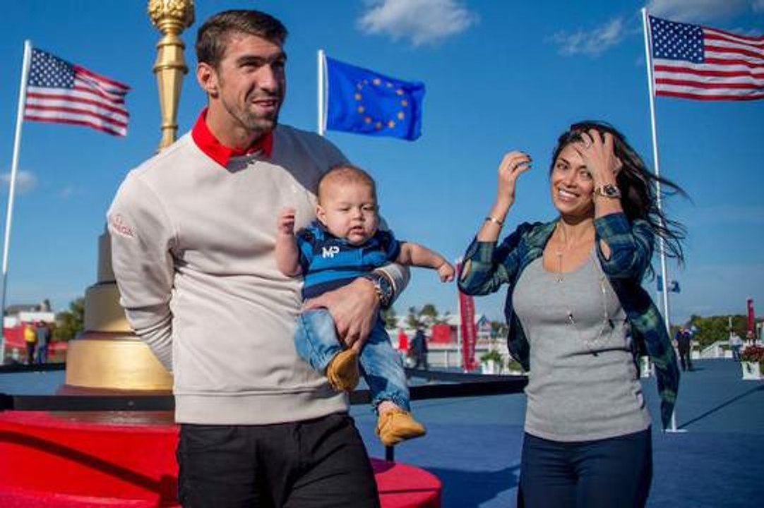 Michael Phelps' son, Boomer, loves the water