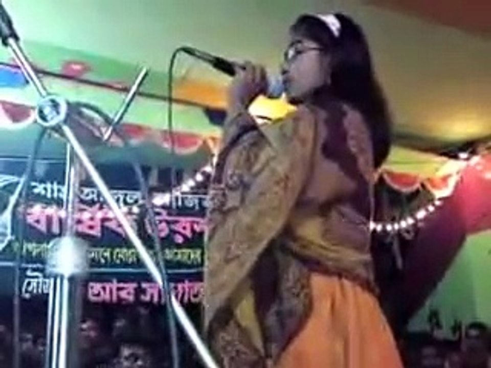 tumra amai ki bujaiba ami puira hoisi kala. বাংলা-বাউল-গান-তোমরা-আমায়-কি-বুঝাইবা - flashfile9.com