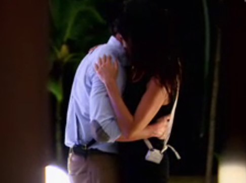 La Villa des Coeurs Brisés 2 : Romain craque et embrasse Nathalie !