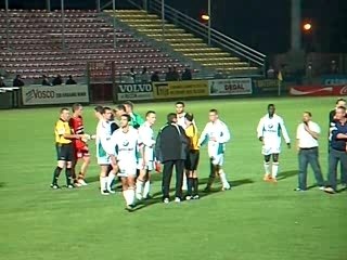 salut des joueurs aux supporters