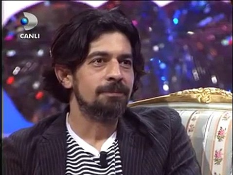 Orhan Gencebay Canlı Yayında Tayip Erdoğana Övgü Dolu Sözler Etti Okan Bayülgen'de Gencebayı Tiye Aldı