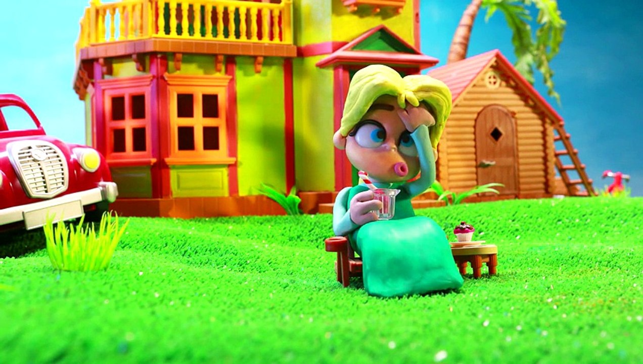 Santa Christmas Presents for Caveman Elsa | Frozen in Real Life Stop-Motion Moes