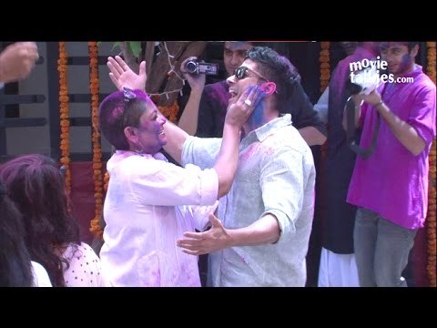 Bollywood HOLI Party 2015 - Farhan Akhtar, Shabana Azmi | Full Video