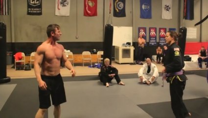 Smart Ass Body Builder Gets Destroyed By Female Jiu Jitsu Student