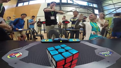 Teen Has Broken The Rubik's Cube World Record By Finishing One In 4.73 Seconds!