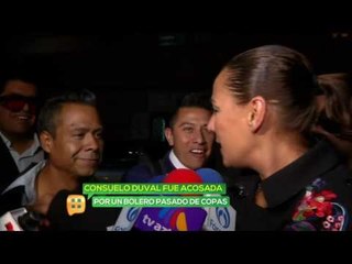 Consuelo Duval abordada por desconocido alcoholizado en plena entrevista