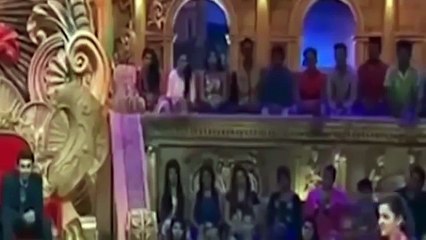 Kapil Sharma Show Naseem Vicky Badly Making Fun With Ranbir and Deepika - YouTube