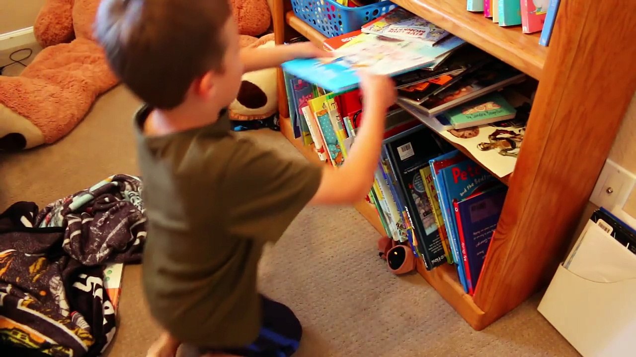 Fake Sick Kids Prank! DIY Baby Vomit & Dr Sandra McStuffins Doc Check Up Parody by DisneyCarToys