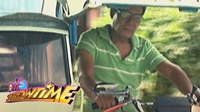 It's Showtime: Efren Pineda, tricycle driver | 12 Gifts of Christmas