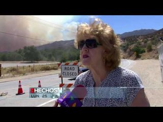 Incendio en Santa Clarita, CA arde sin control. Tan solo 10% del fuego ha sido contenido.