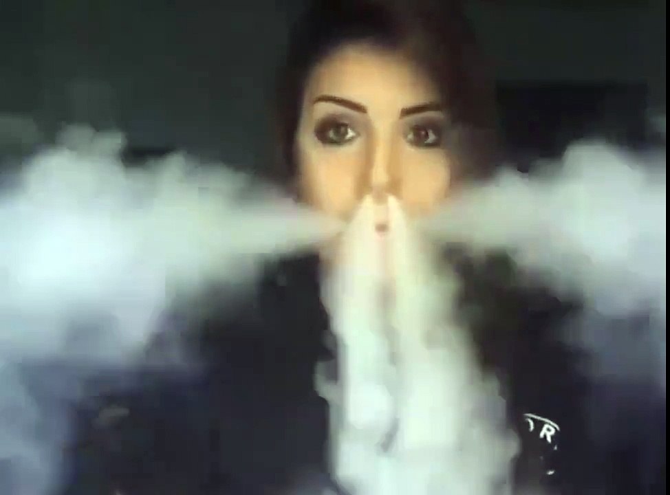 Sigara dumanıyla bakın neler yapıyor