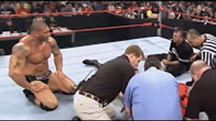 Woow What it has happened so? Batista vs Triple H vs Shane mcmahon vs Randy Orton.Nice Match