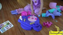 Fisher-Price Little People Disney Princess Songs Palace Play Set Unboxing 1 of 2