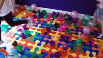 Huge Balloon Pop Toy Challenge Kinder Surprise Eggs Frozen Bubble Gum Candy Prizes