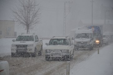 Kar yağışı yurdu etkisi altına aldı