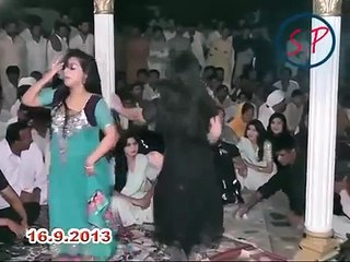Arzoo and sana Very Hot mujra mela karsal