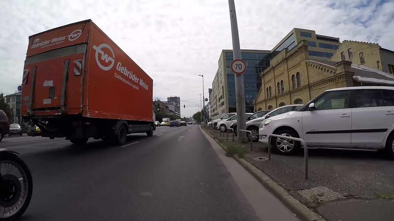 road rage - motorcycle vs fixedgear