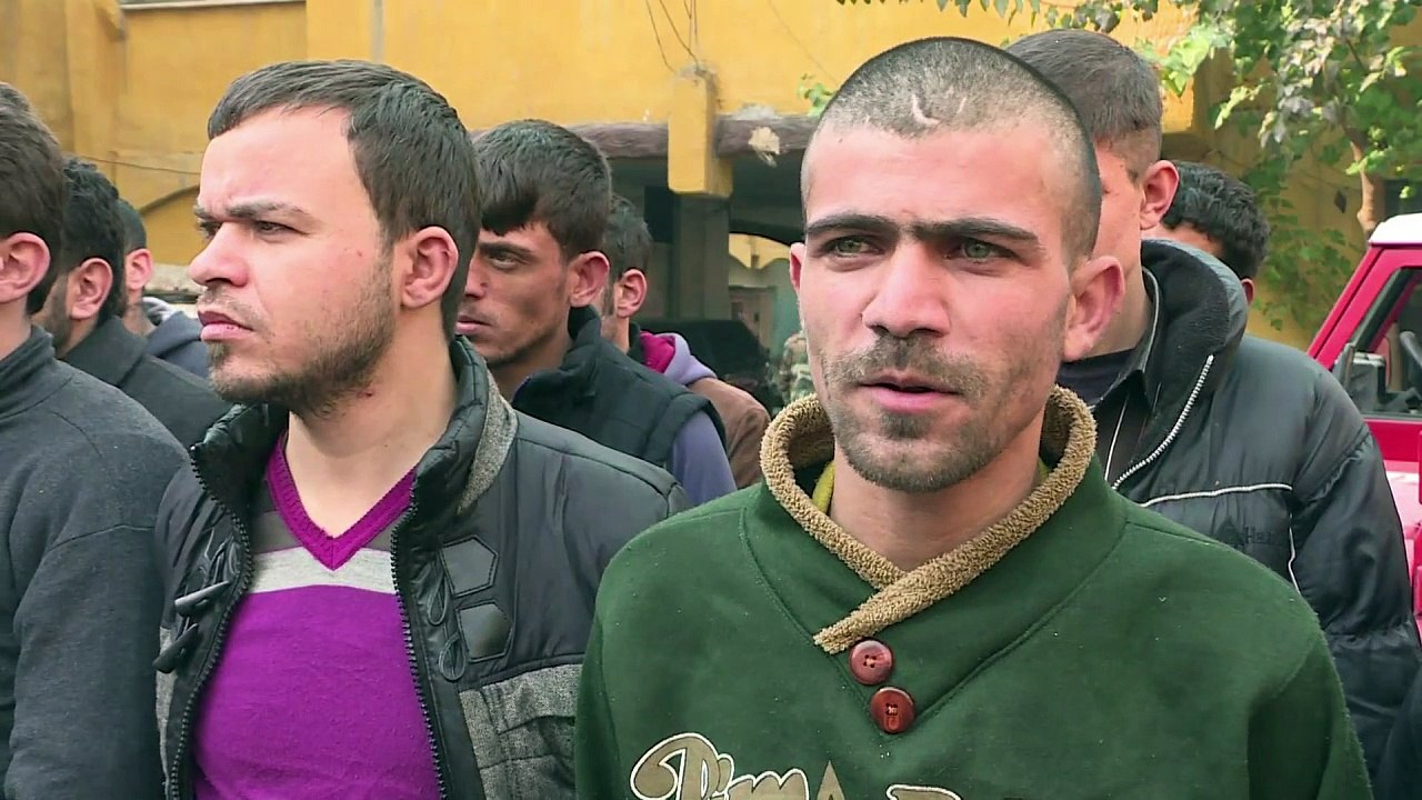Geflüchtete Männer aus Ost-Aleppo müssen zum Militär