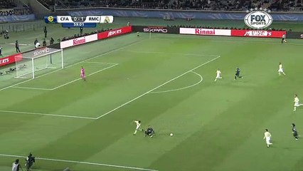 El lujo de Cristiano Ronaldo ante Renato Ibarra en el Mundial de Clubes