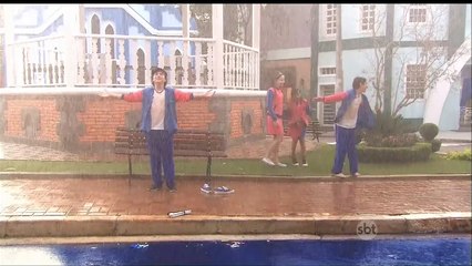 ISABELA TIRA DÚVIDA COM TÉO NA CHUVA