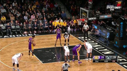 Nick Young invente la feinte de shoot… sur lancer franc