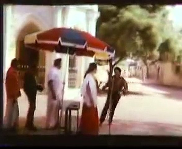 Enakenna Piranthava - Kizhakku Karai