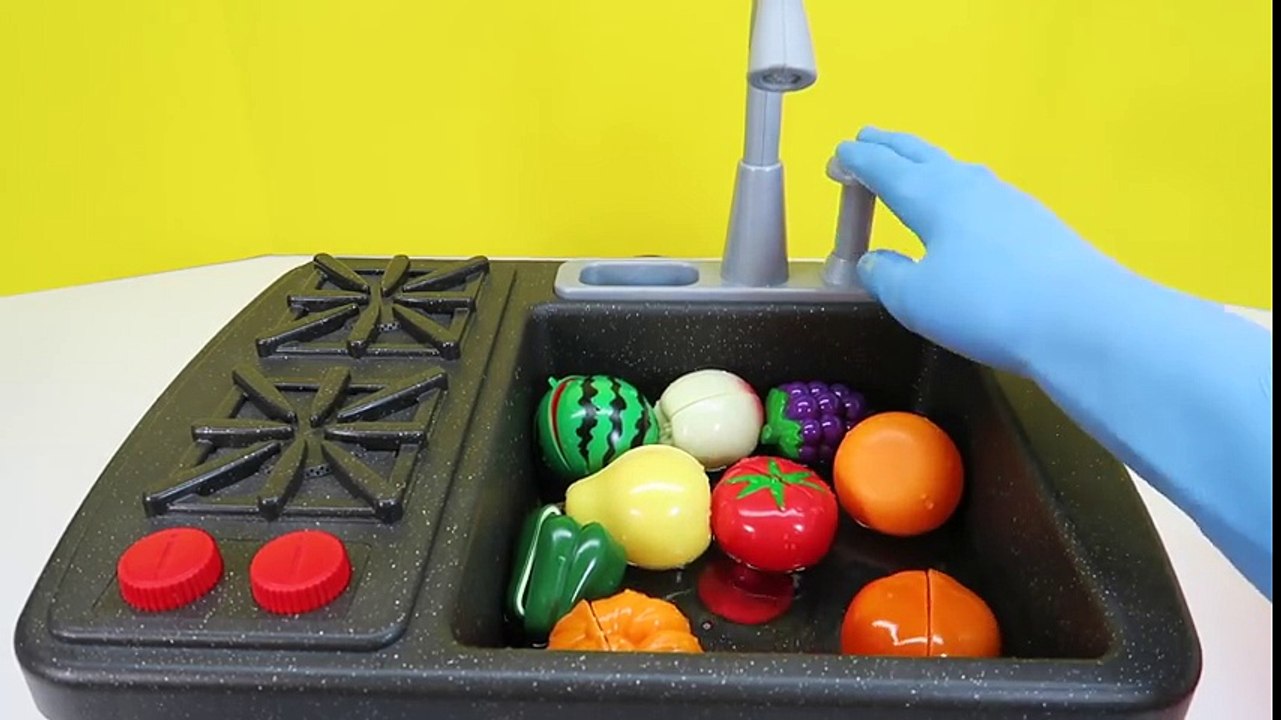 Kitchen Toys for Children Little Tikes Splish Splash Sink and Stove Cooking Toy Video