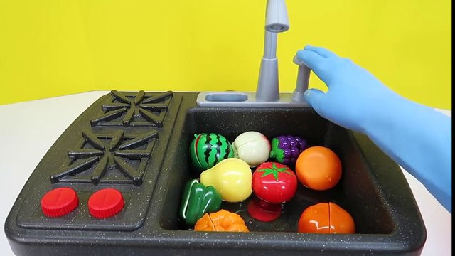 Kitchen Toys for Children Little Tikes Splish Splash Sink and Stove Cooking Toy Video