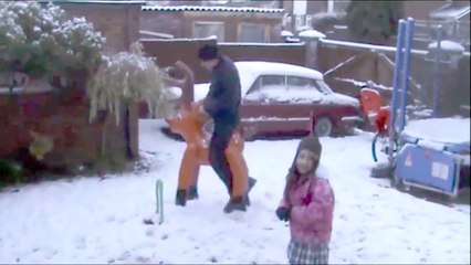 Il a tué un renne du papa noel le con