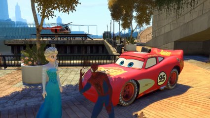 SPIDERMAN (MARVEL) vs ELSA (FROZEN) hacen carreras por el puerto | Gameplay