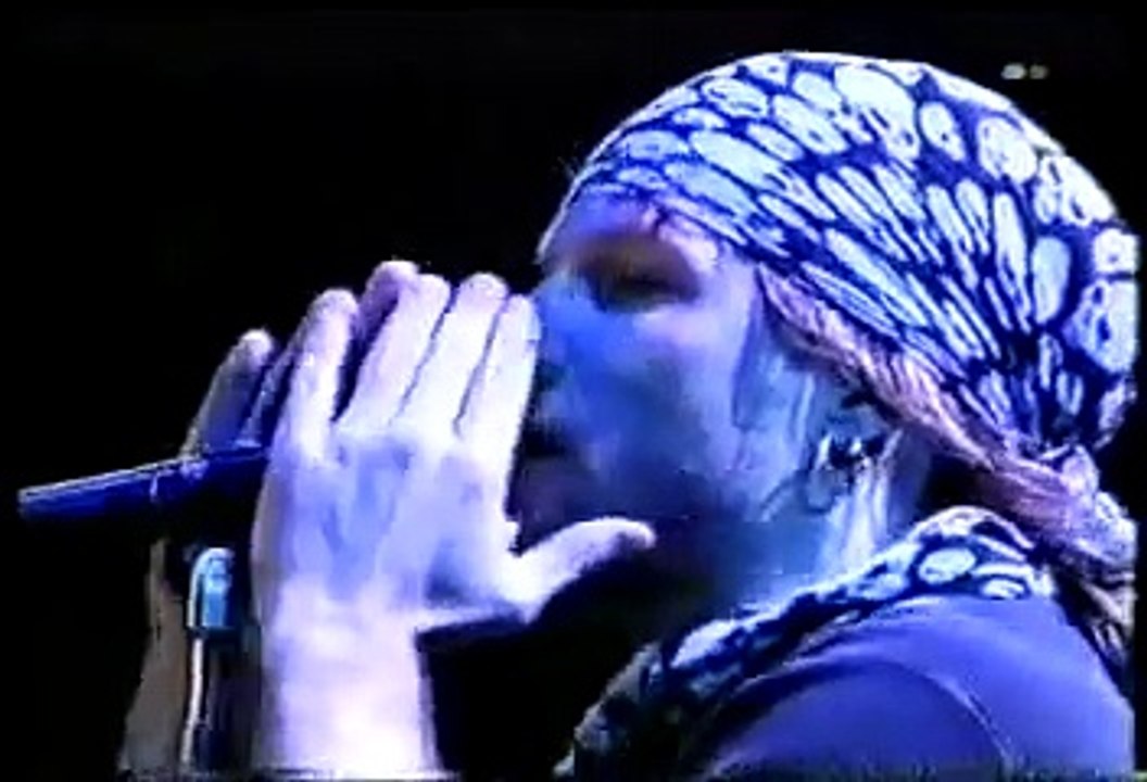 Bon Jovi -  LIVE IN ARGENTINA 1993 - In These Arms