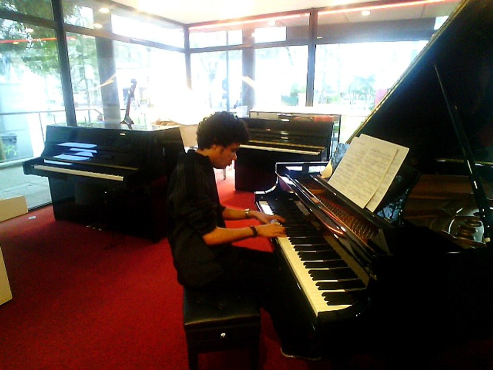 Raphael Rivoal Lenny kravitz stand by my woman Steinway and Sons