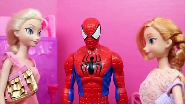 Frozen Dolls Elsa and Anna Shopping with SPIDERMAN!!! Barbie Boutique Clothing Store DisneyCarToys