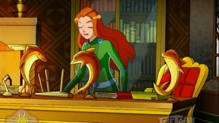Totally Spies- Alex into Dolphin